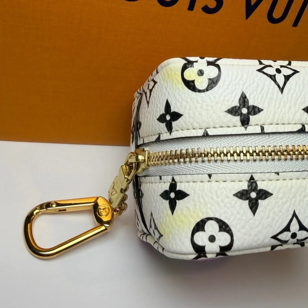 LOUIS VUITTON Monogram Giant Portemonnaie Cube Mini Cube Coin Bag Key Charm - Picture 8 of 12